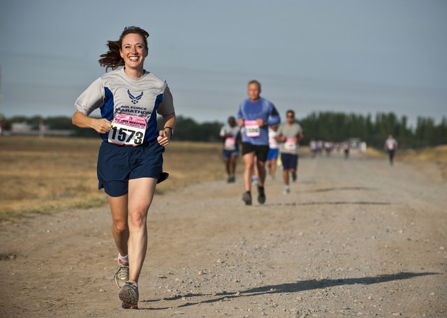 runner-race-competition-female_marathon_outdoor activities